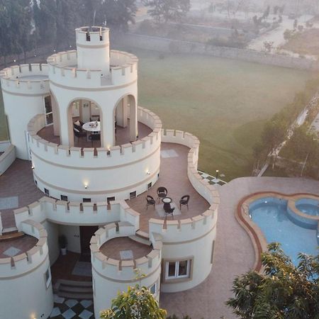 Stayvista'S Mystic Castle With Terrace, Swimming Pool, Lawn With Gazebo Jaipur Bagian luar foto