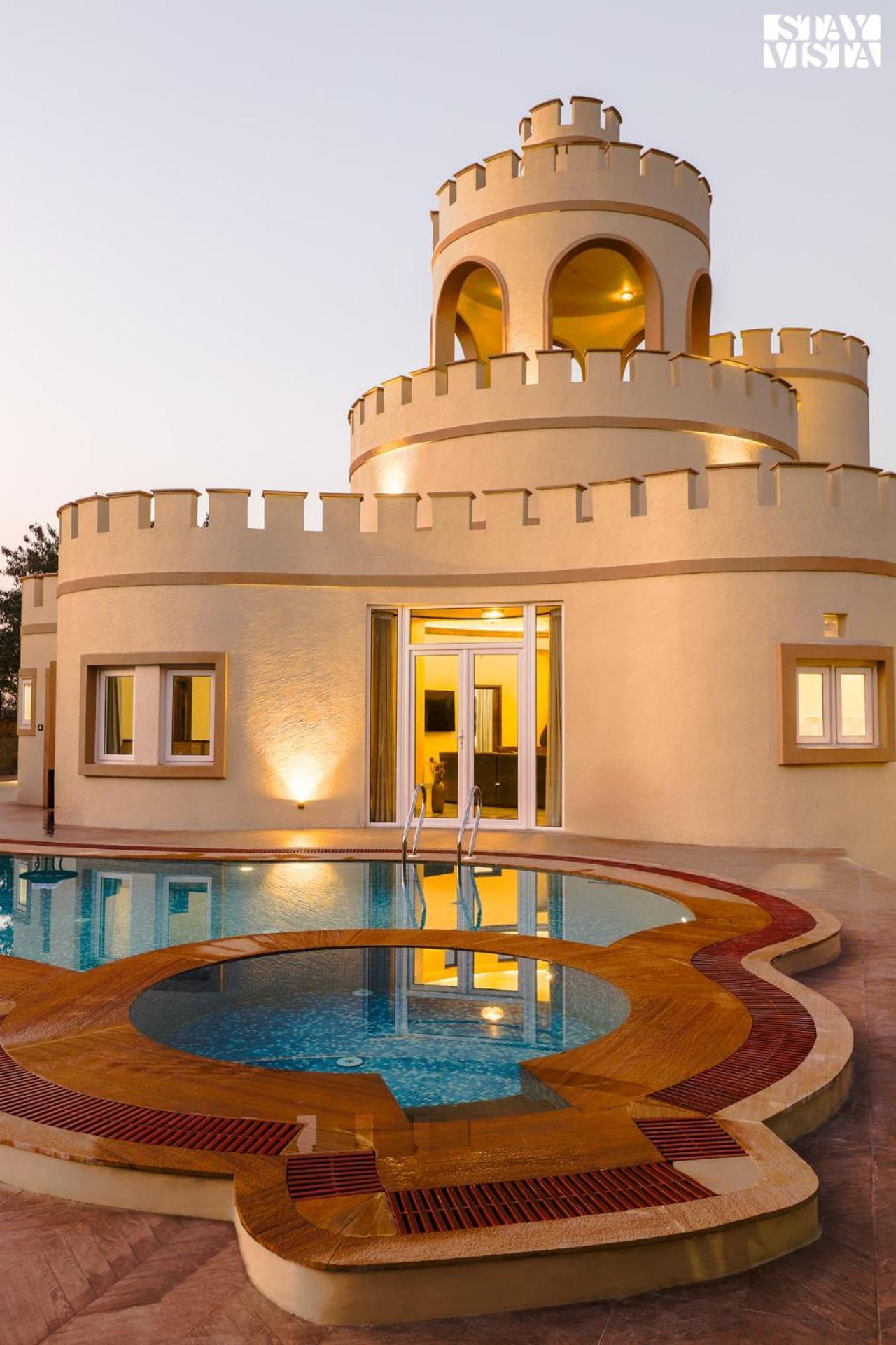 Stayvista'S Mystic Castle With Terrace, Swimming Pool, Lawn With Gazebo Jaipur Bagian luar foto